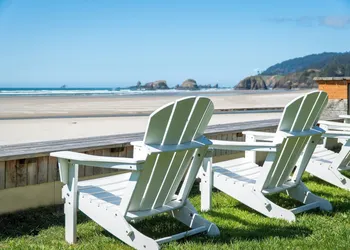 Schooner's Cove Inn hotel thumbnail 2