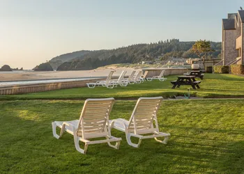 Schooner's Cove Inn hotel thumbnail 6