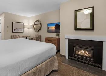 Schooner's Cove Inn hotel thumbnail 8