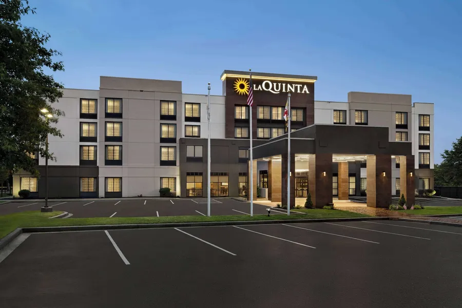 La Quinta Inn & Suites by Wyndham Newark - Elkton hotel detail image 2