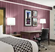 La Quinta Inn & Suites by Wyndham Newark - Elkton hotel detail image 5