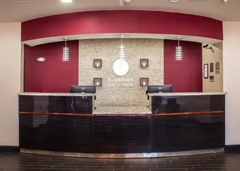 Comfort Inn & Suites Artesia hotel thumbnail 4