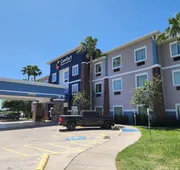 Comfort Inn & Suites Donna near I-2 hotel detail image 3
