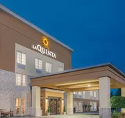 La Quinta Inn & Suites by Wyndham Knoxville North I-75 hotel detail image 5