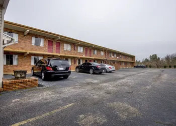 OYO Hotel Mauldin SC South Main Street hotel thumbnail 5