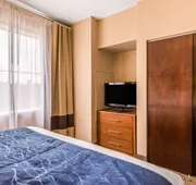 Comfort Suites hotel detail image 7