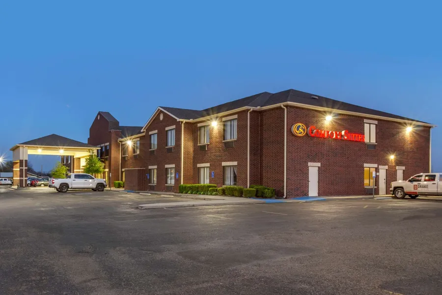 Comfort Suites Plainview hotel detail image 2