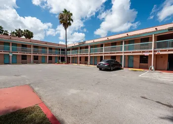 University Inn & Suites hotel thumbnail 2