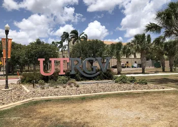 University Inn & Suites hotel thumbnail 4