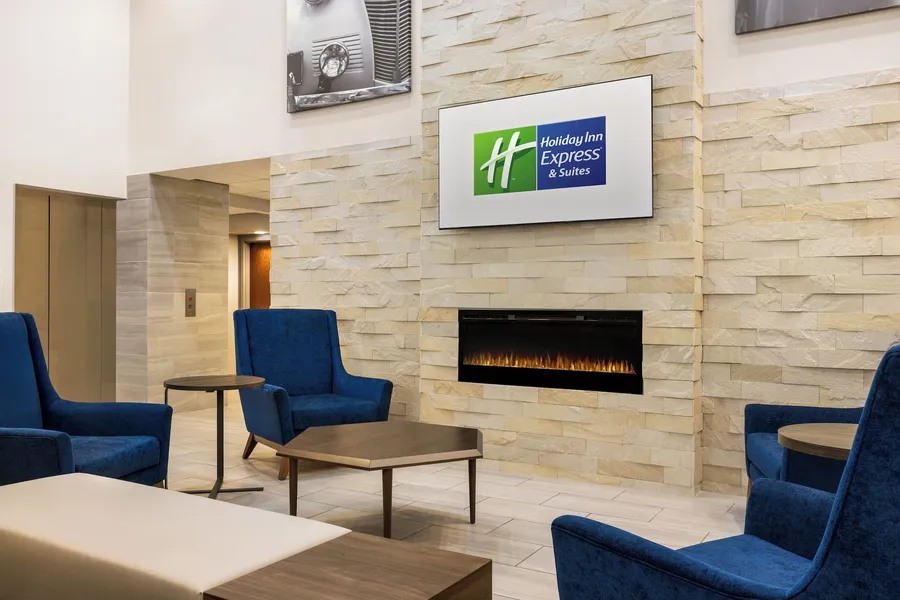 Holiday Inn Express and Suites Indianapolis W- Airport Area by IHG hotel detail image 6