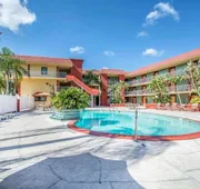 Quality Inn & Suites at Tropicana Field hotel detail image 4