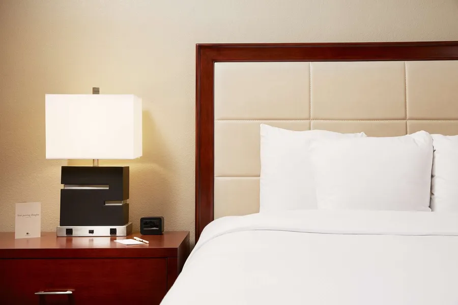 DoubleTree Suites by Hilton Hotel Cincinnati - Blue Ash hotel detail image 6
