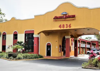 Howard Johnson by Wyndham Lake Front Park Kissimmee hotel thumbnail 2