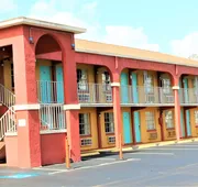 Howard Johnson by Wyndham Lake Front Park Kissimmee hotel detail image 5