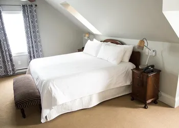 Salt Shaker Deli & Inn hotel thumbnail 5