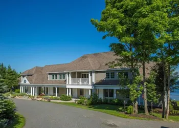Island View Inn hotel thumbnail 4