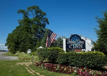 Island View Inn hotel thumbnail 5