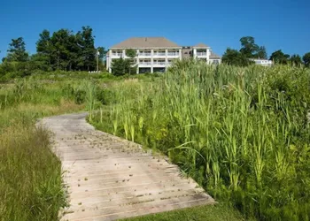 Island View Inn hotel thumbnail 7