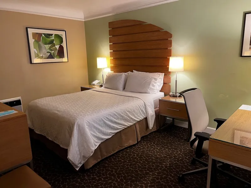 Holiday Inn Express & Suites La Jolla – Windansea Beach by IHG hotel detail image 6