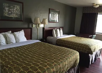 Americas Best Value Inn Norman at Univ of Oklahoma hotel thumbnail 4