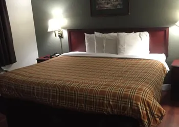 Americas Best Value Inn Norman at Univ of Oklahoma hotel thumbnail 7