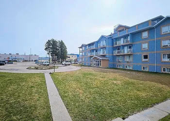 Misty Mountain Inn and Suites hotel thumbnail 2