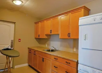 Misty Mountain Inn and Suites hotel thumbnail 5
