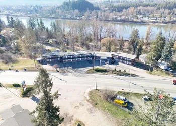 Gold Pan Motel hotel thumbnail 6