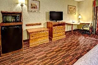 Hampton Inn Cleveland hotel thumbnail 3