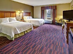 Hampton Inn Cleveland hotel thumbnail 4