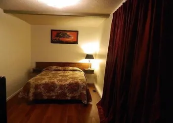 Willow Inn Motel hotel thumbnail 6