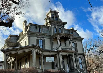 Garth Woodside Mansion B&B hotel thumbnail 2