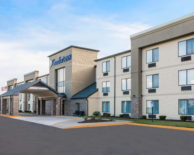 Comfort Inn Metro Airport hotel detail image 2