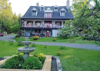 Auberge La Chatelaine hotel thumbnail 3