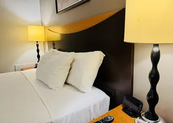 Travel Inn hotel thumbnail 5