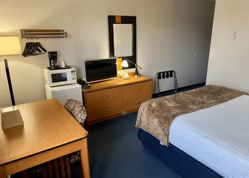 Travel Inn hotel thumbnail 6