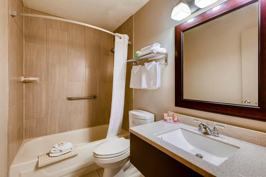 Orangewood Inn & Suites Midtown hotel detail image 6