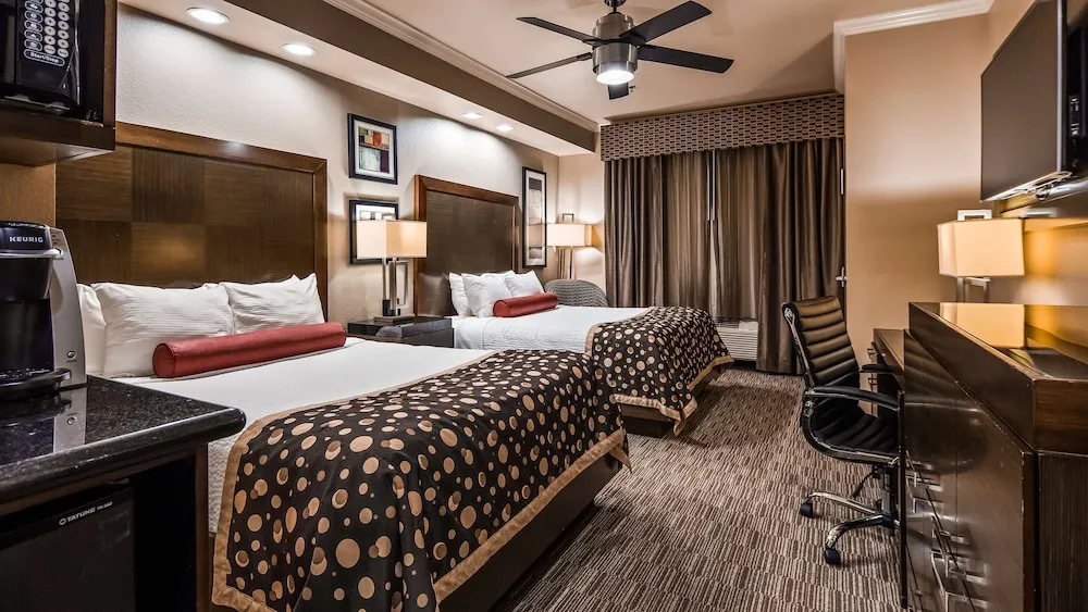 Best Western Premier Crown Chase Inn & Suites hotel detail image 6
