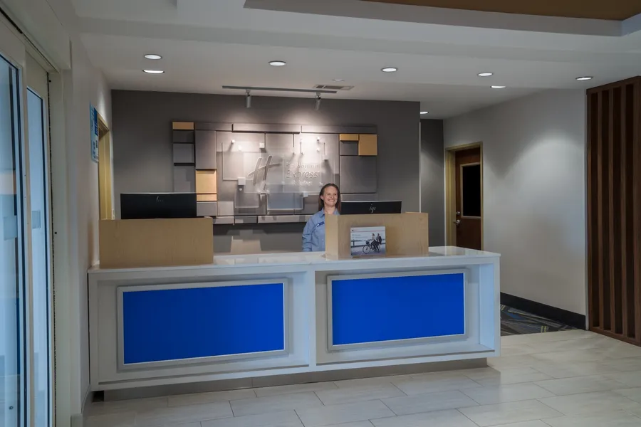 Holiday Inn Express Hotel & Suites Talladega by IHG hotel detail image 2