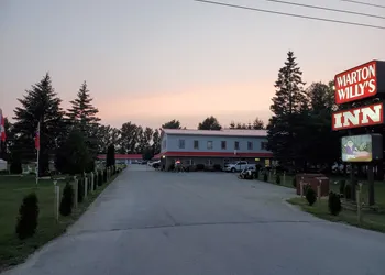 Wiarton willys inn hotel thumbnail 2