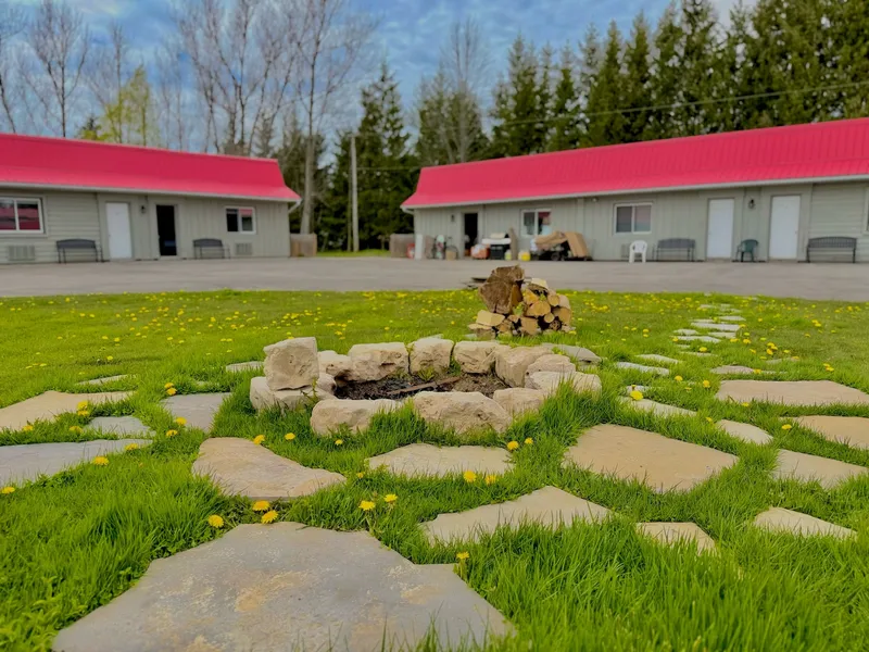 Wiarton willys inn hotel detail image 6