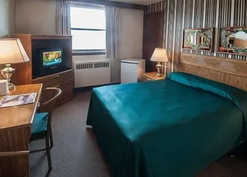 Curtis Gordon Motor Hotel hotel thumbnail 5