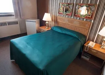 Curtis Gordon Motor Hotel hotel thumbnail 6