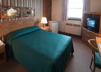 Curtis Gordon Motor Hotel hotel thumbnail 7