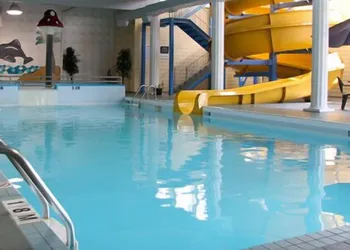 Airport Motor Inn hotel thumbnail 2