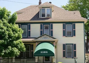 Ye Olde Walkerville Bed & Breakfast hotel thumbnail 3
