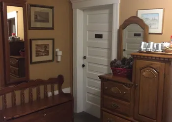 Ye Olde Walkerville Bed & Breakfast hotel thumbnail 7