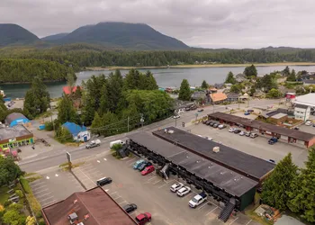 Ucluelet Wildwood Inn hotel thumbnail 5