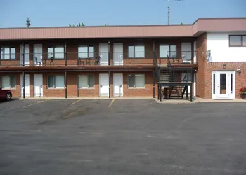 Rest Easy Motel hotel thumbnail 4