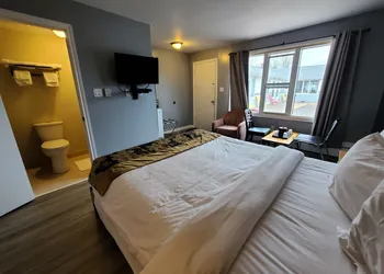 Highland Motel hotel thumbnail 5